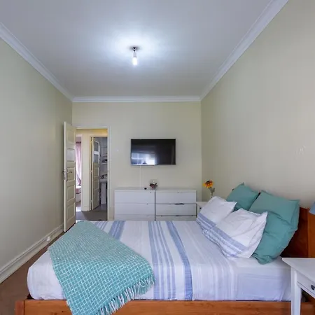 Evd-rentals Olival Bastos Homestay